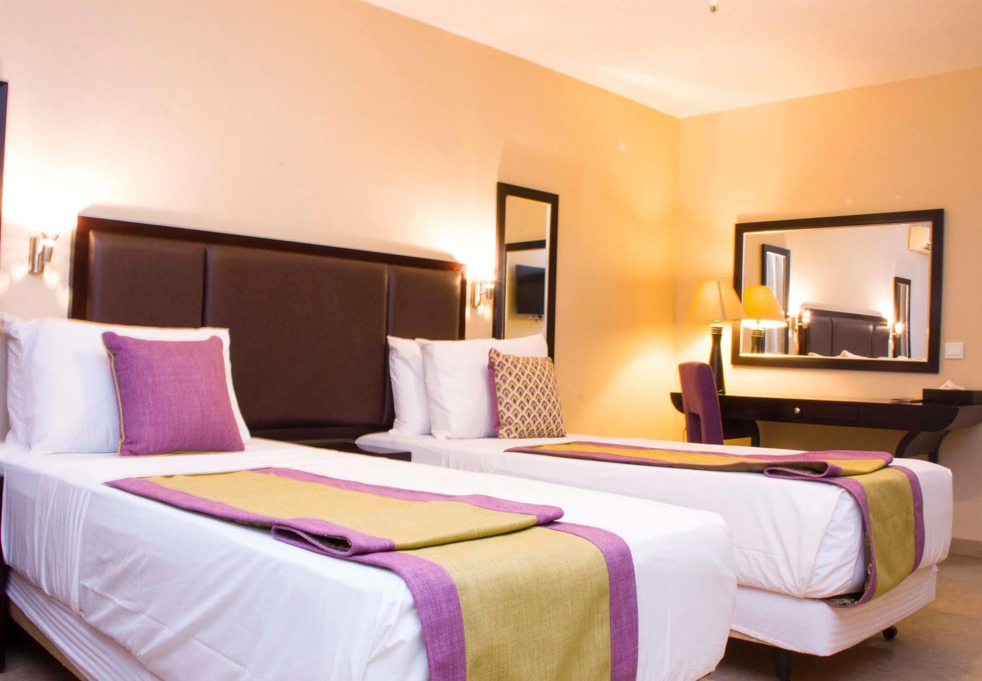 Best Western Plus Accra Beach Hotel Teshie Esterno foto